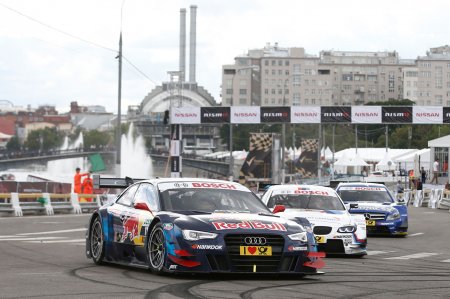 Звезды DTM привели в восторг российских зрителей на Moscow City Racing